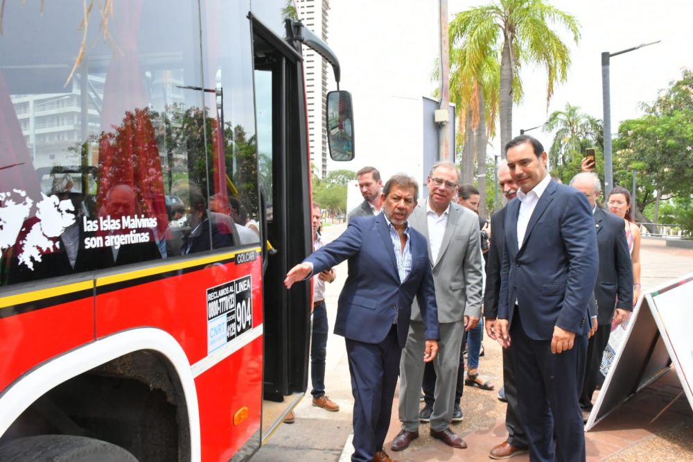 Presentaron 23 nuevas unidades para el transporte urbano en Corrientes
