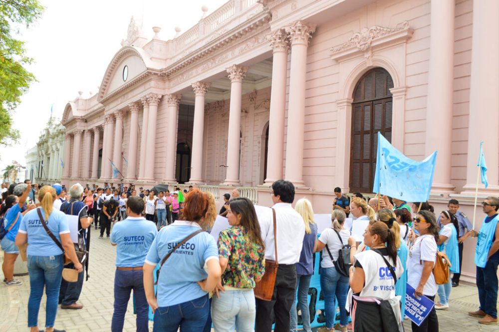 Escasa adhesión al paro docente convocado por SUTECO en Corrientes