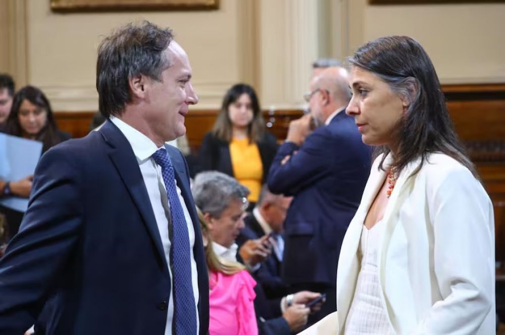 «Camau» Espínola pasó a formar parte de un bloque de senadores que responde a gobernadores de otras provincias