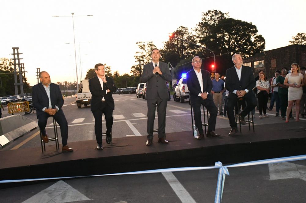 Valdés inauguró la Autovía 5 y anunció que se extenderá hasta San Luis del Palmar