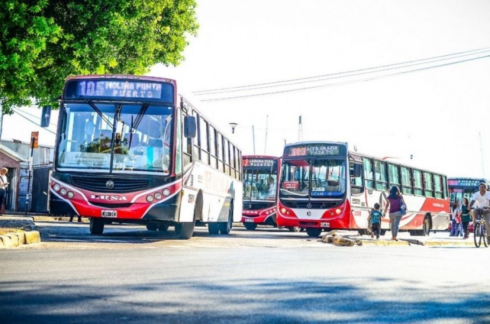 Las empresas del transporte urbano quieren aumentar el boleto un 73%