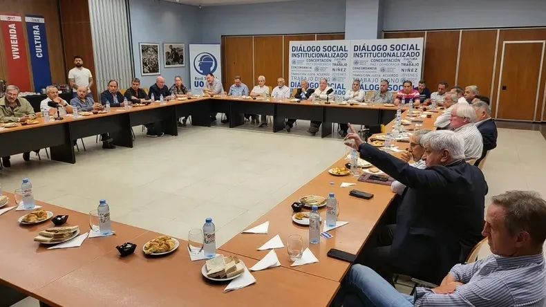 El Consejo del Salario se reúne para fijar el nuevo piso del sueldo mínimo